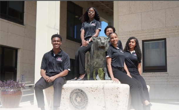 Group of honor college students